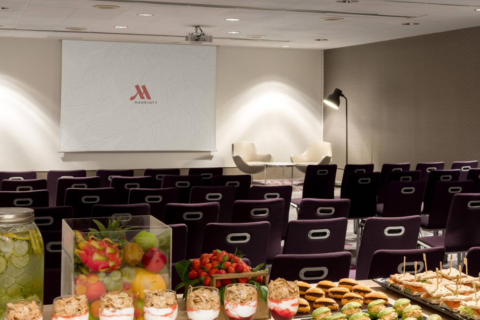 Paris Marriott Rive Gauche Hotel & Conference Center Экстерьер фото