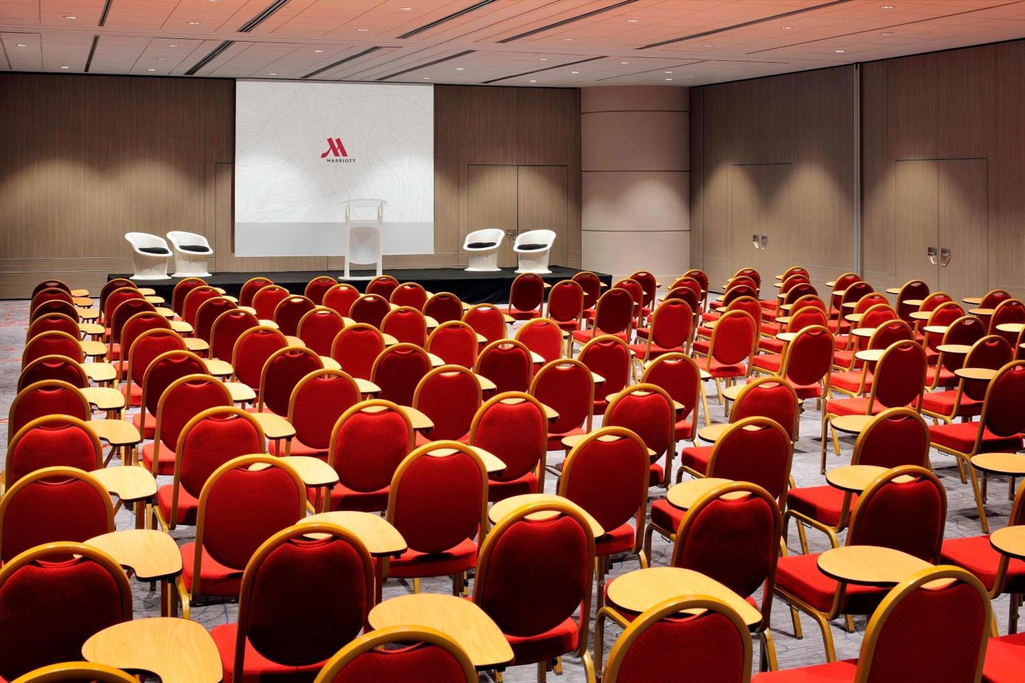 Paris Marriott Rive Gauche Hotel & Conference Center Экстерьер фото