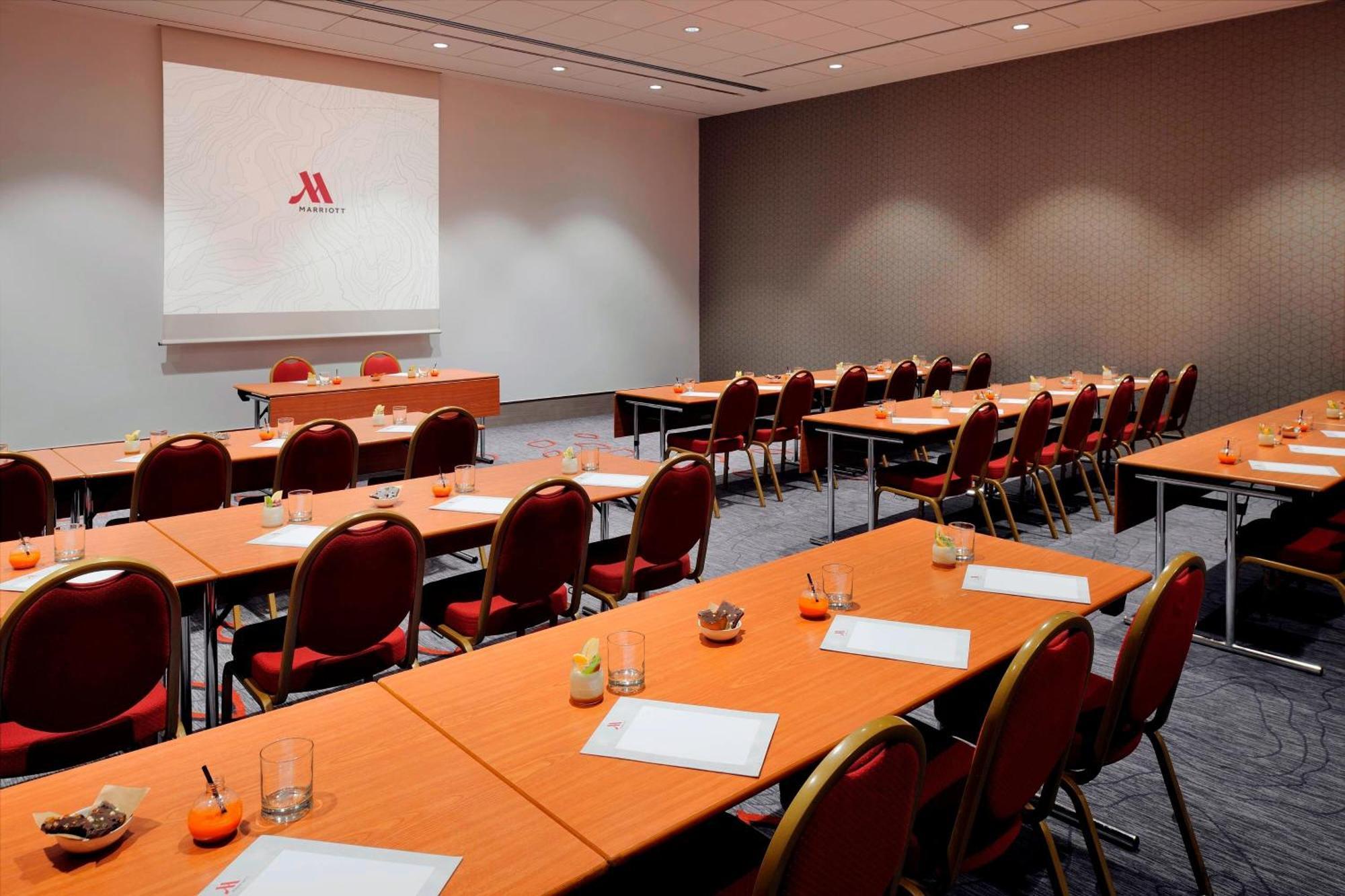 Paris Marriott Rive Gauche Hotel & Conference Center Экстерьер фото